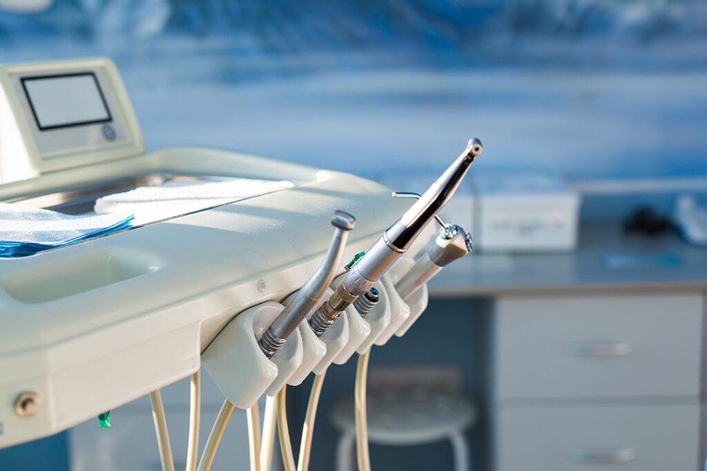 aparatos de la clinica dental en Alcossebre